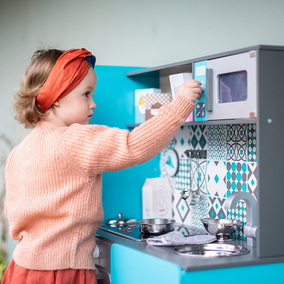 Janod, Kuchnia drewniana XL z dźwiękiem i 15 akcesoriami Lagoon