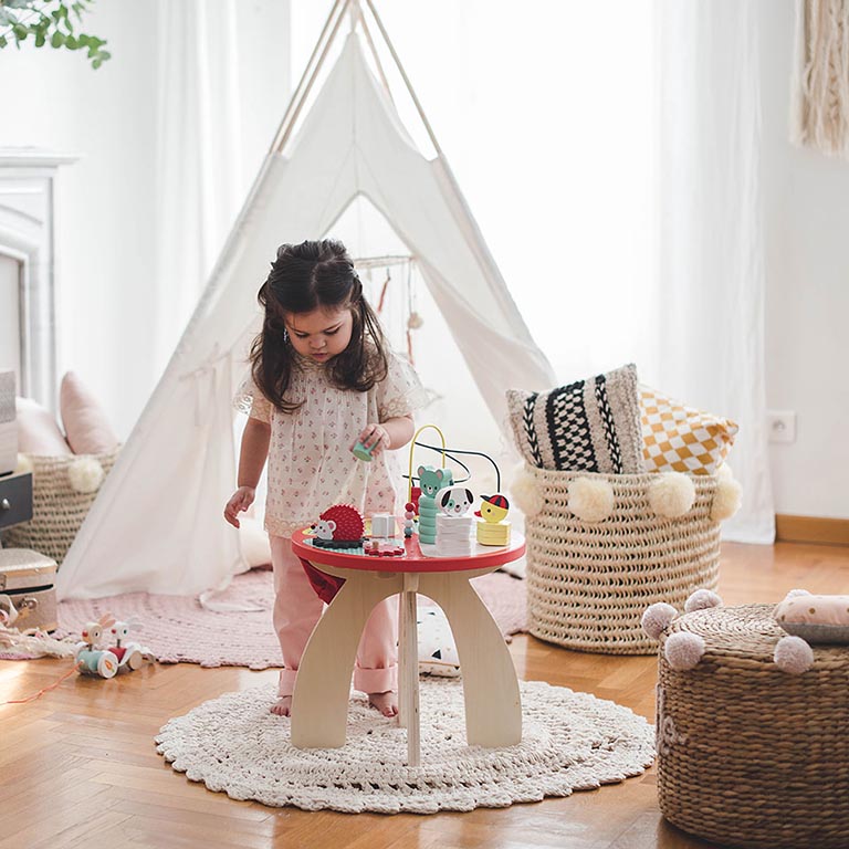 Janod, Stolik edukacyjny duży drewniany Baby Forest Janod, Stolik edukacyjny duży drewniany Baby Forest
