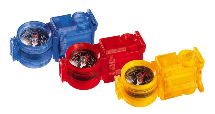 rozkładany przyrząd optyczny z kompasem