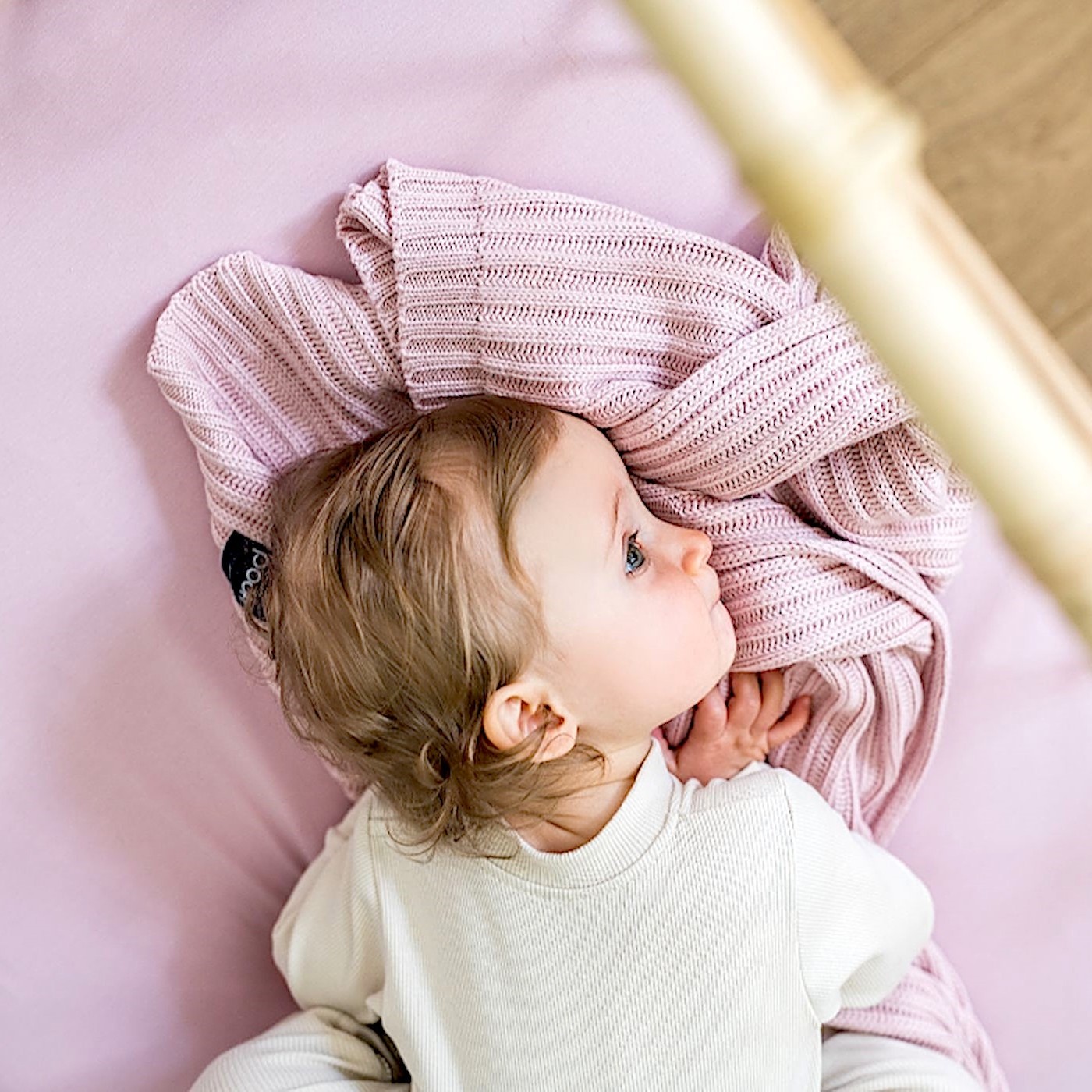 Poofi, Prześcieradło do łóżeczka 60x120cm  pudrowy