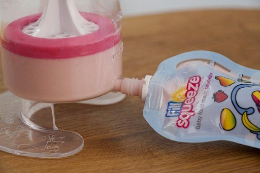 Fill'n Squeeze, zestaw rozszerzony z saszetkami do karmienia dzieci i szczoteczką Fill'n Squeeze, zestaw rozszerzony z saszetkami do karmienia dzieci i szczoteczką