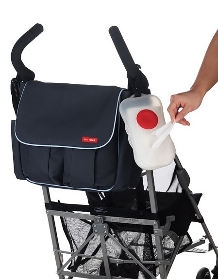 Skip Hop, podręczny pojemnik na mokre chusteczki SWIPE Skip Hop, podręczny pojemnik na mokre chusteczki SWIPE