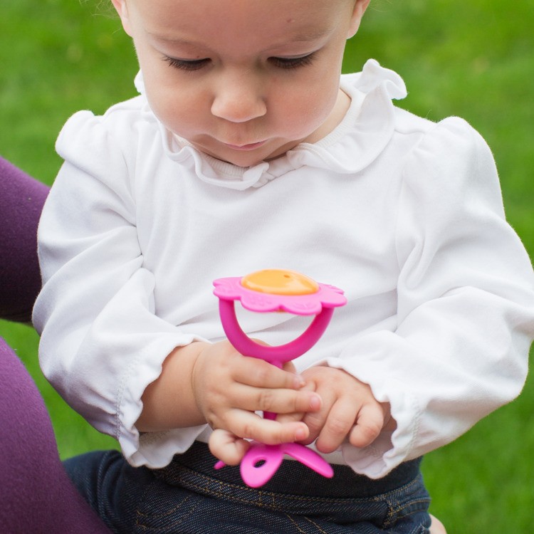 InnoBaby, Gryzaczek grzechotka kwiatek żółty InnoBaby, Gryzaczek grzechotka kwiatek żółty