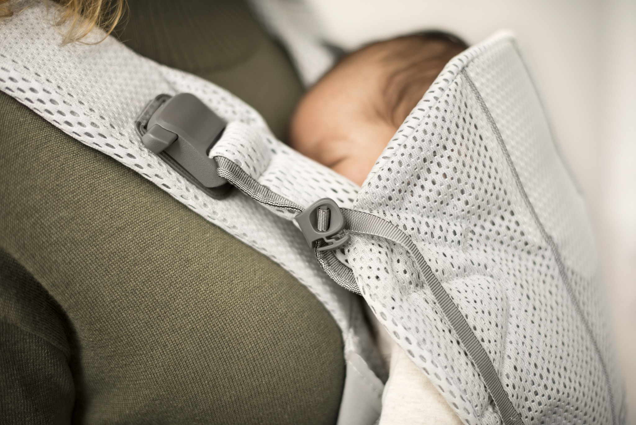 BabyBjorn, ONE AIR - nosidełko, Srebrny BabyBjorn, ONE AIR - nosidełko, Srebrny