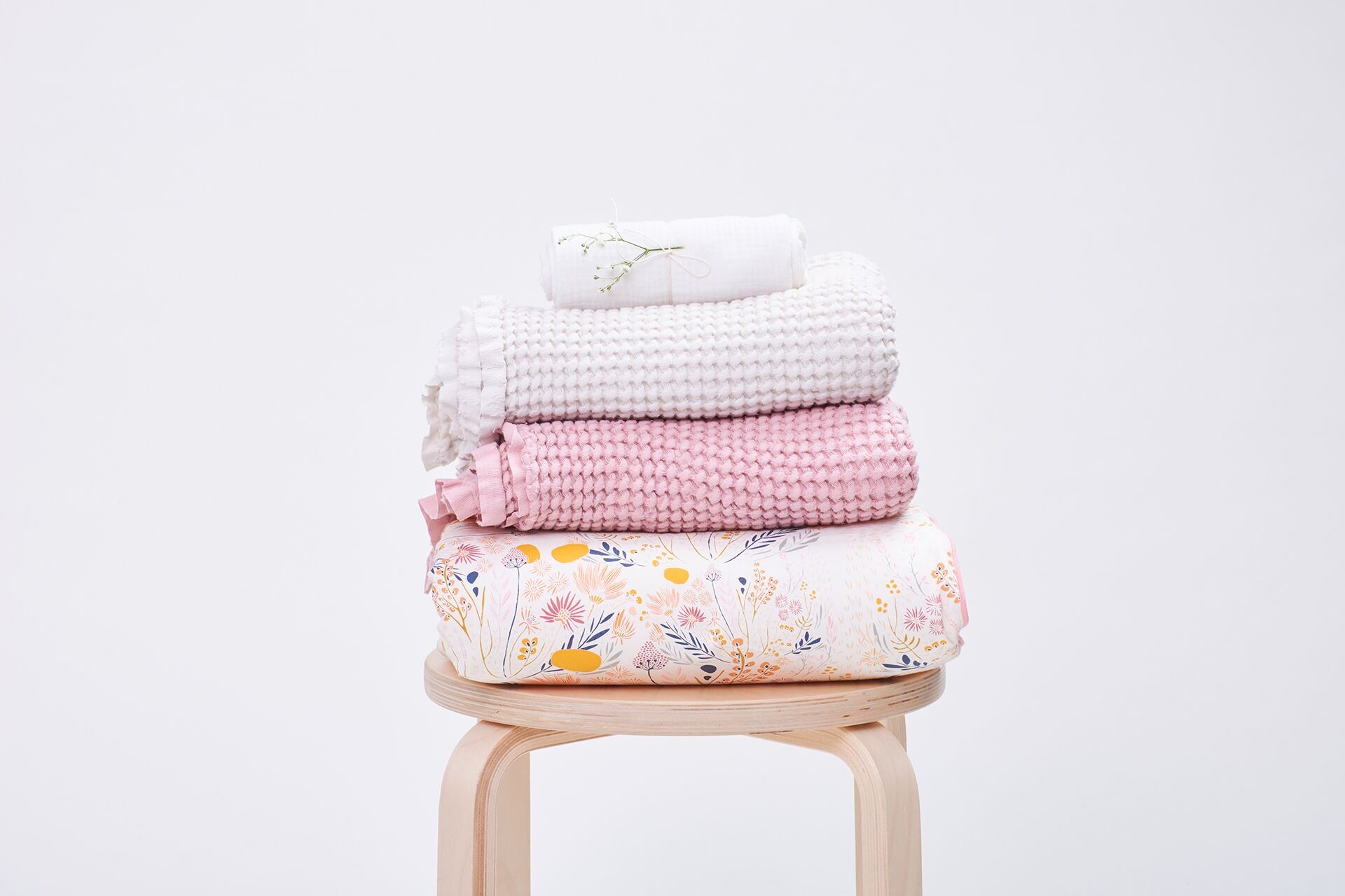 Bimbla, Wafelkowy kocyk lniany Bohem - BRUDNY RÓŻ Bimbla, Wafelkowy kocyk lniany Bohem - BRUDNY RÓŻ