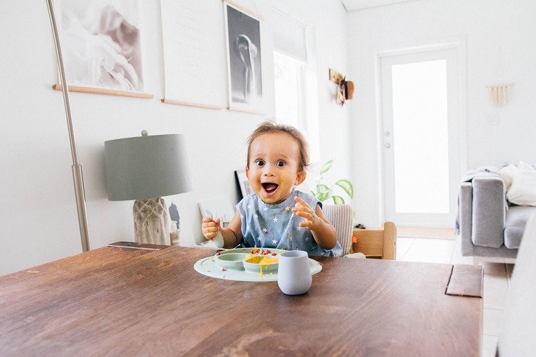 EZPZ, Silikonowa łyżeczka Tiny Spoon 2 szt. pastelowa zieleń EZPZ, Silikonowa łyżeczka Tiny Spoon 2 szt. pastelowa zieleń