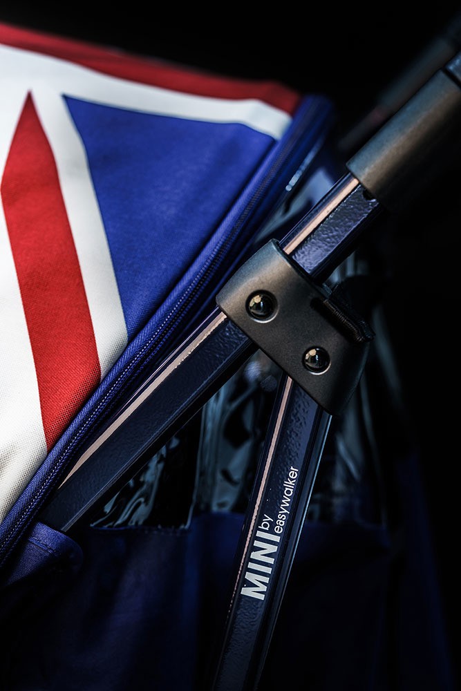 Easywalker, Wózek spacerowy z osłonką przeciwdeszczową 6,5kg Union Jack Vintage Easywalker, Wózek spacerowy z osłonką przeciwdeszczową 6,5kg Union Jack Vintage