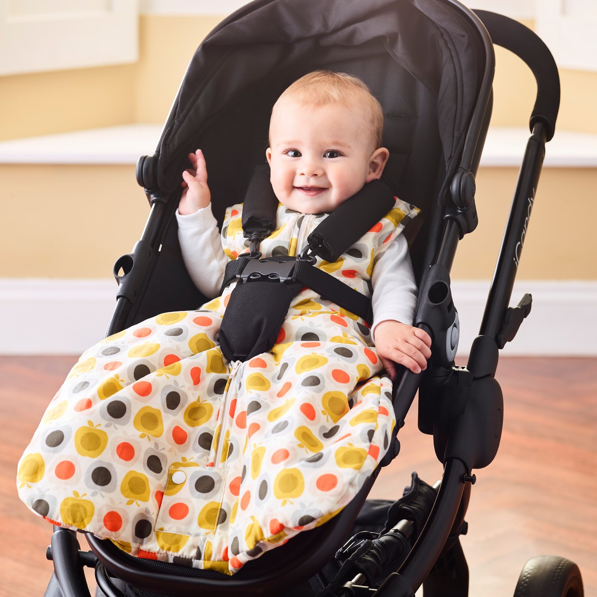 Gro Company, Śpiworek Orla Kiely Apple Travel 2,5 tog, 0-6 m-cy Gro Company, Śpiworek Orla Kiely Apple Travel 2,5 tog, 0-6 m-cy