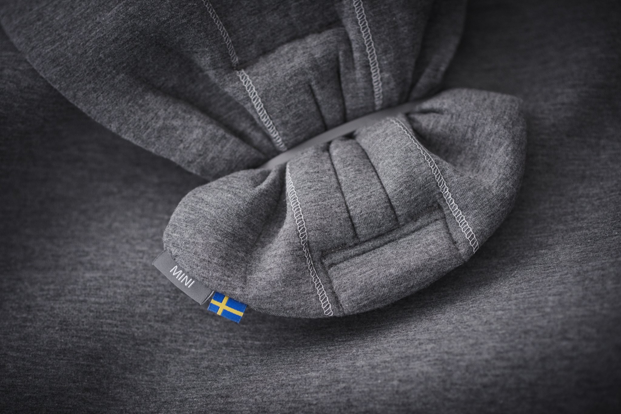 BabyBjorn, MINI 3D Jersey – nosidełko, Ciemny szary