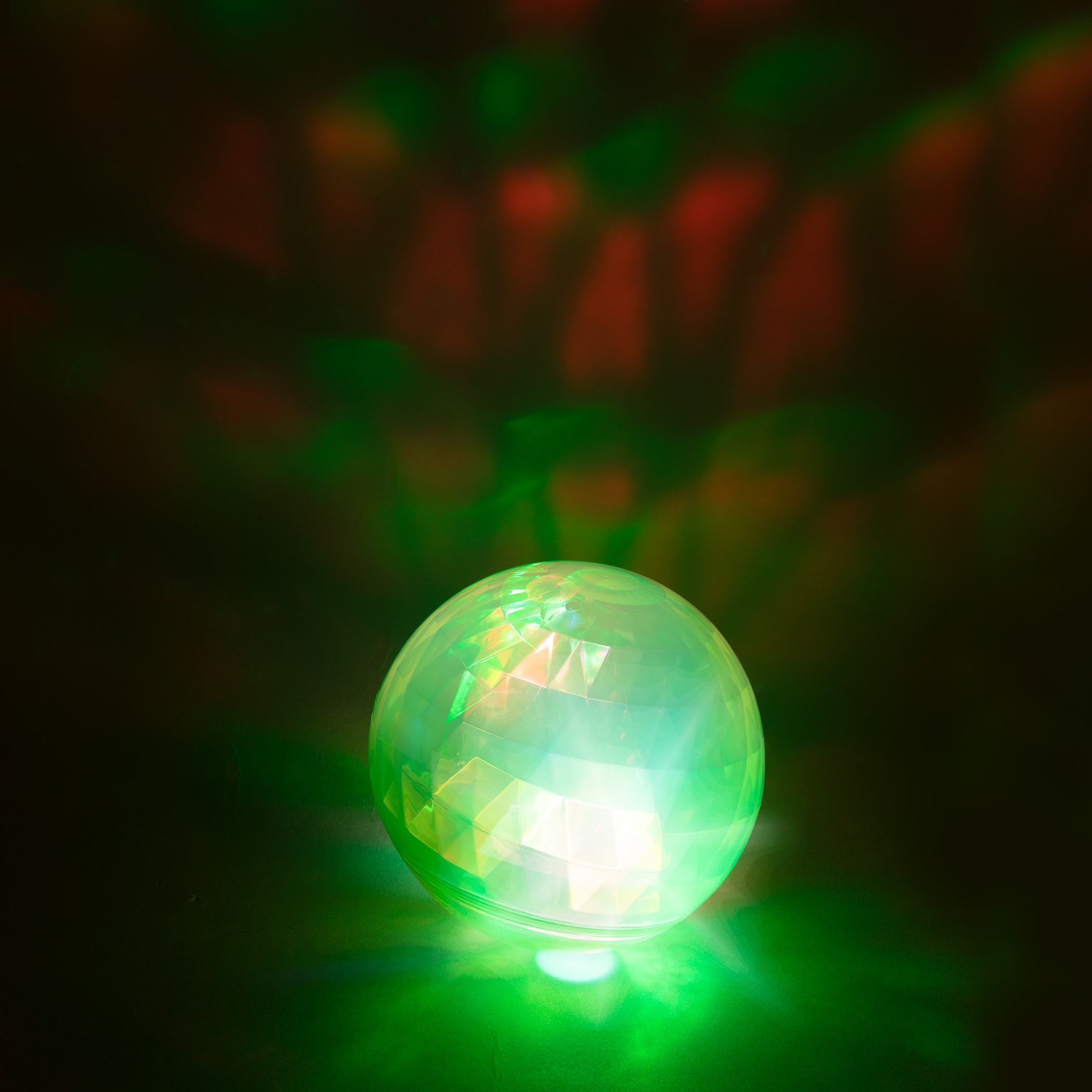 B.toys - Let’s Glow Bowling – kręgle - wersja czerwona B.toys - Let’s Glow Bowling – kręgle - wersja czerwona