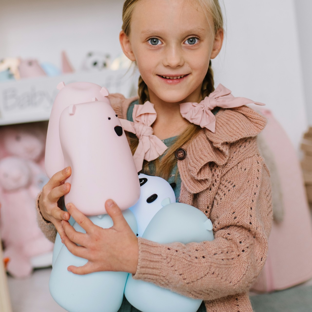 Rabbit&Friends, Lampka miś różowy z pilotem Rabbit&Friends, Lampka miś różowy z pilotem