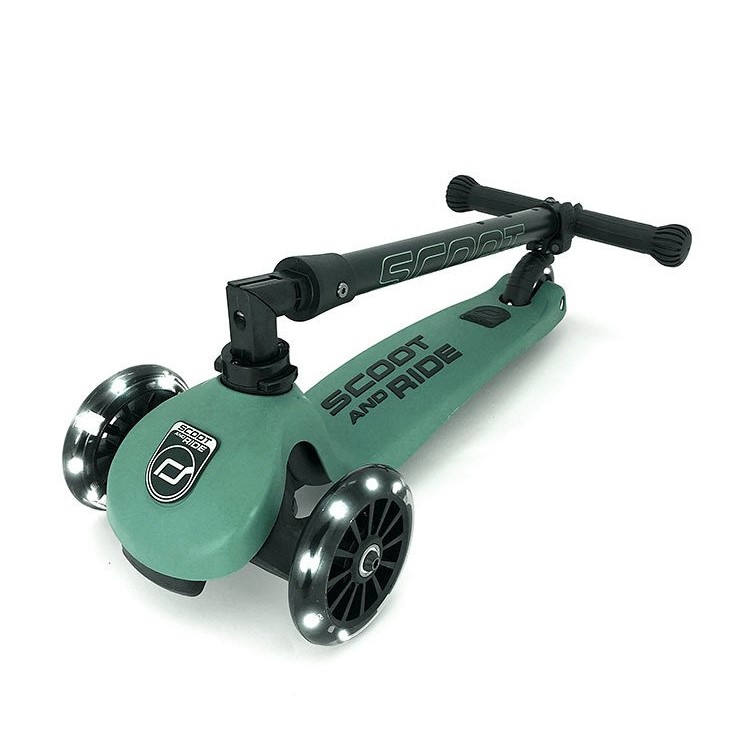 SCOOTANDRIDE Highwaykick 3 LED Hulajnoga składana ze świecącymi kółkami 3+ Forest SCOOTANDRIDE Highwaykick 3 LED Hulajnoga składana ze świecącymi kółkami 3+ Forest
