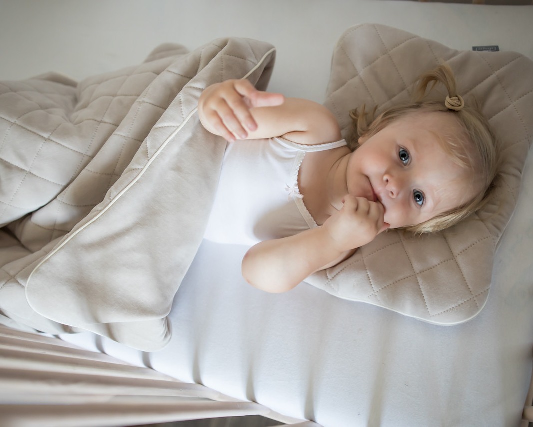 Sleepee, Kocyk Welurowy z poduszką Royal Baby Sand Sleepee, Kocyk Welurowy z poduszką Royal Baby Sand