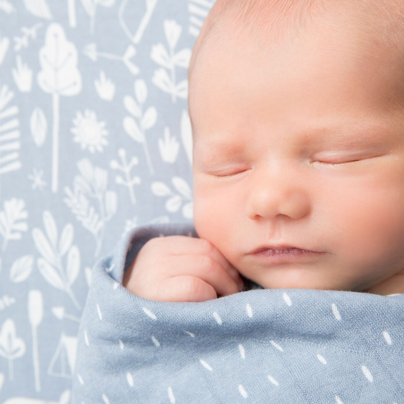 Little Dutch, Otulacz 120 x 120 cm Adventure Blue Little Dutch, Otulacz 120 x 120 cm Adventure Blue