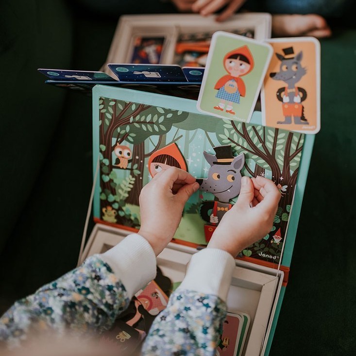 Janod, Magnetyczna układanka Świat baśni Magnetibook 3-8 lat