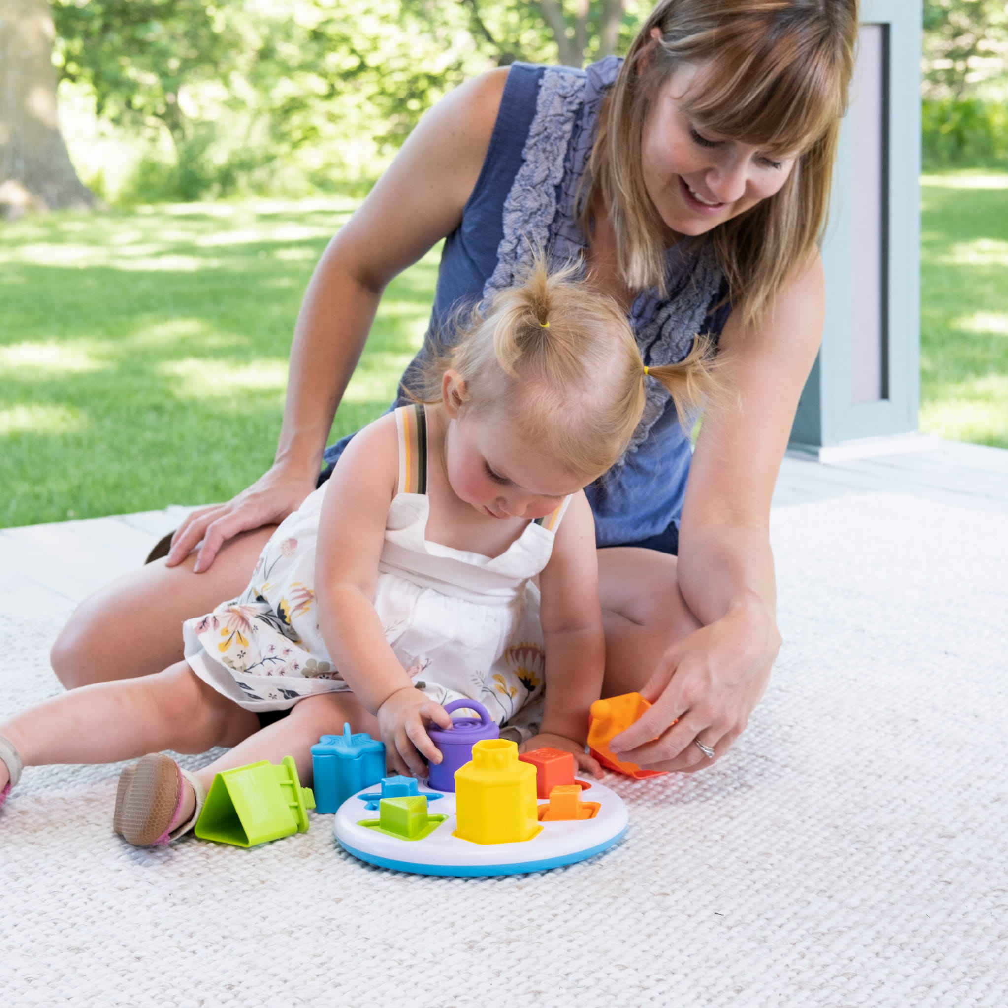 Fat Brain Toy, Sorter kształtów i kolorów Plugzy Fat Brain Toy, Sorter kształtów i kolorów Plugzy