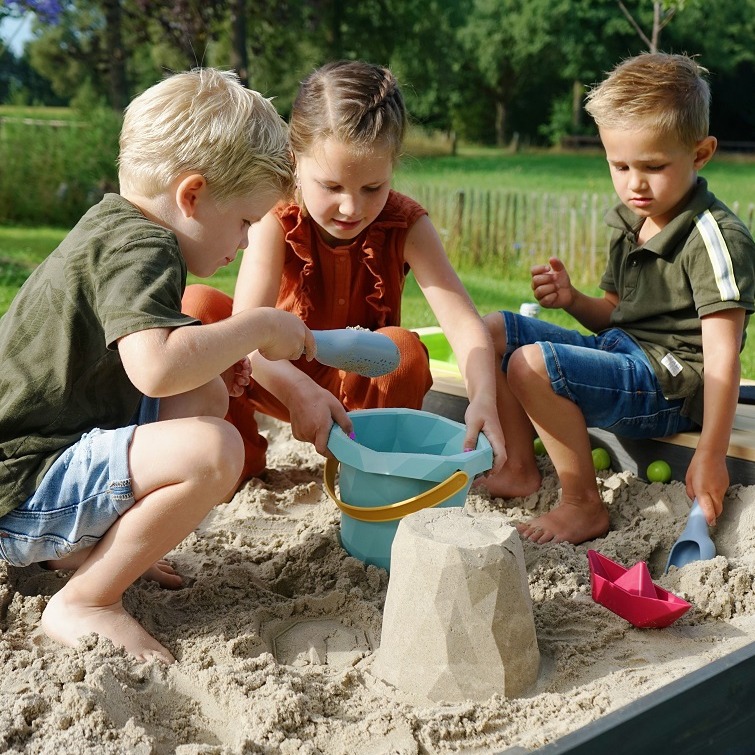 Zsilt, Zestaw zabawek do piasku w wiaderku
