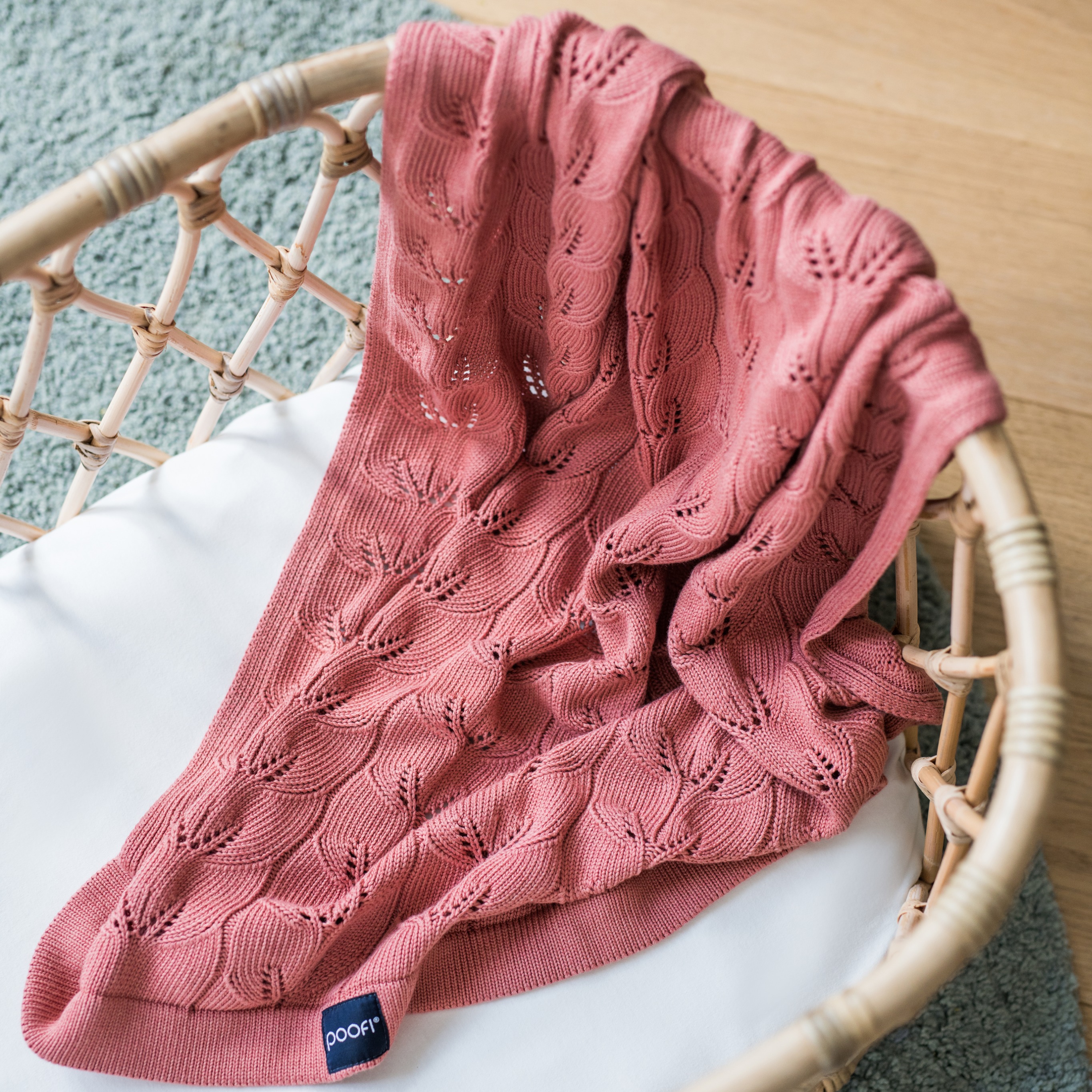 Poofi, Kocyk bambusowy Milano - herbaciana róża Poofi, Kocyk bambusowy Milano - herbaciana róża