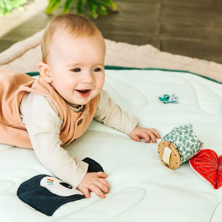Lilliputiens, Mata edukacyjna wielofunkcyjna z pałąkami Dżungla 0 m+ Lilliputiens, Mata edukacyjna wielofunkcyjna z pałąkami Dżungla 0 m+