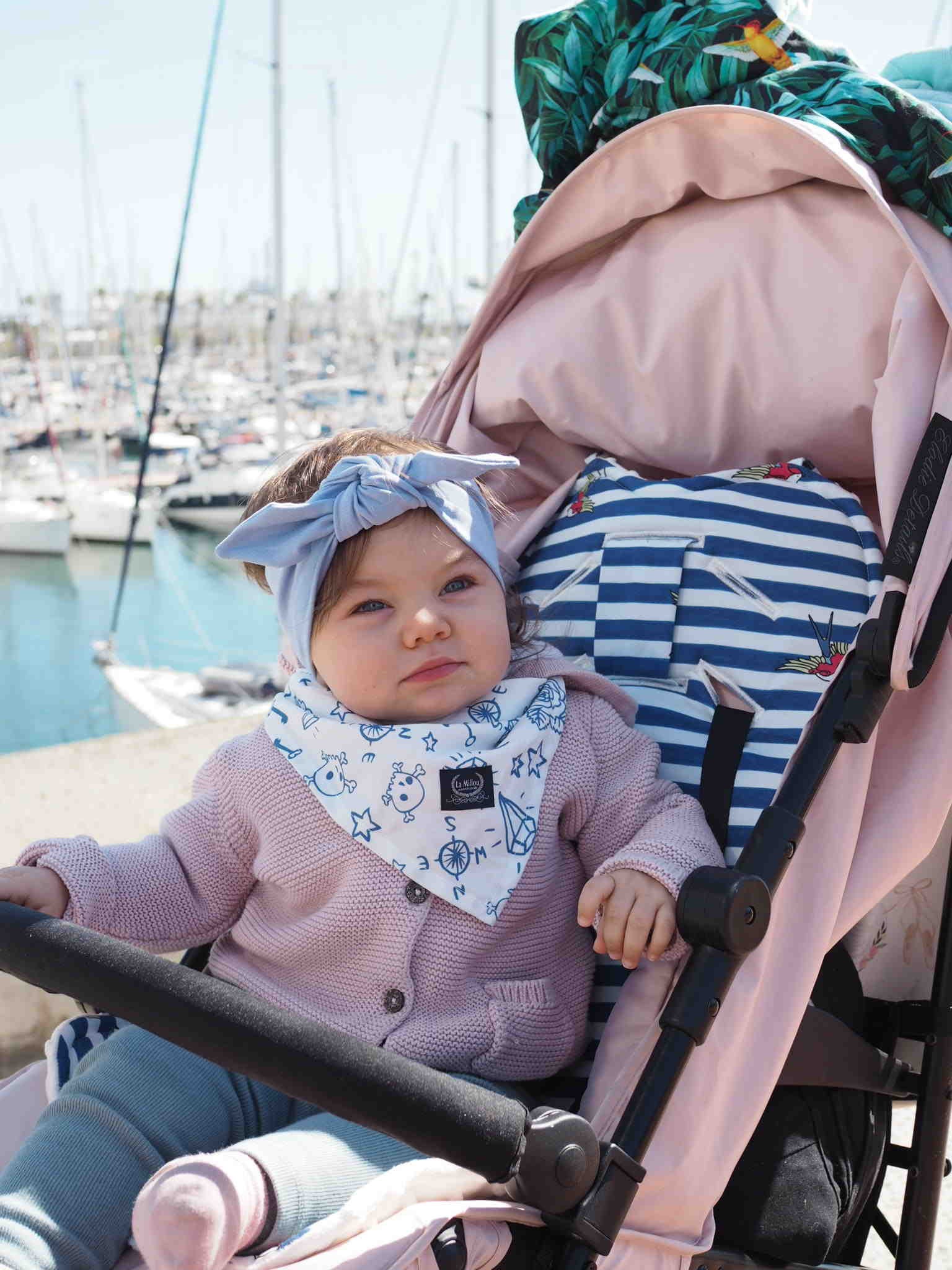 La Millou, By Małgorzata Rozenek - Majdan - Trójkątna Chustka - Lady White Peony La Millou, By Małgorzata Rozenek - Majdan - Trójkątna Chustka - Lady White Peony