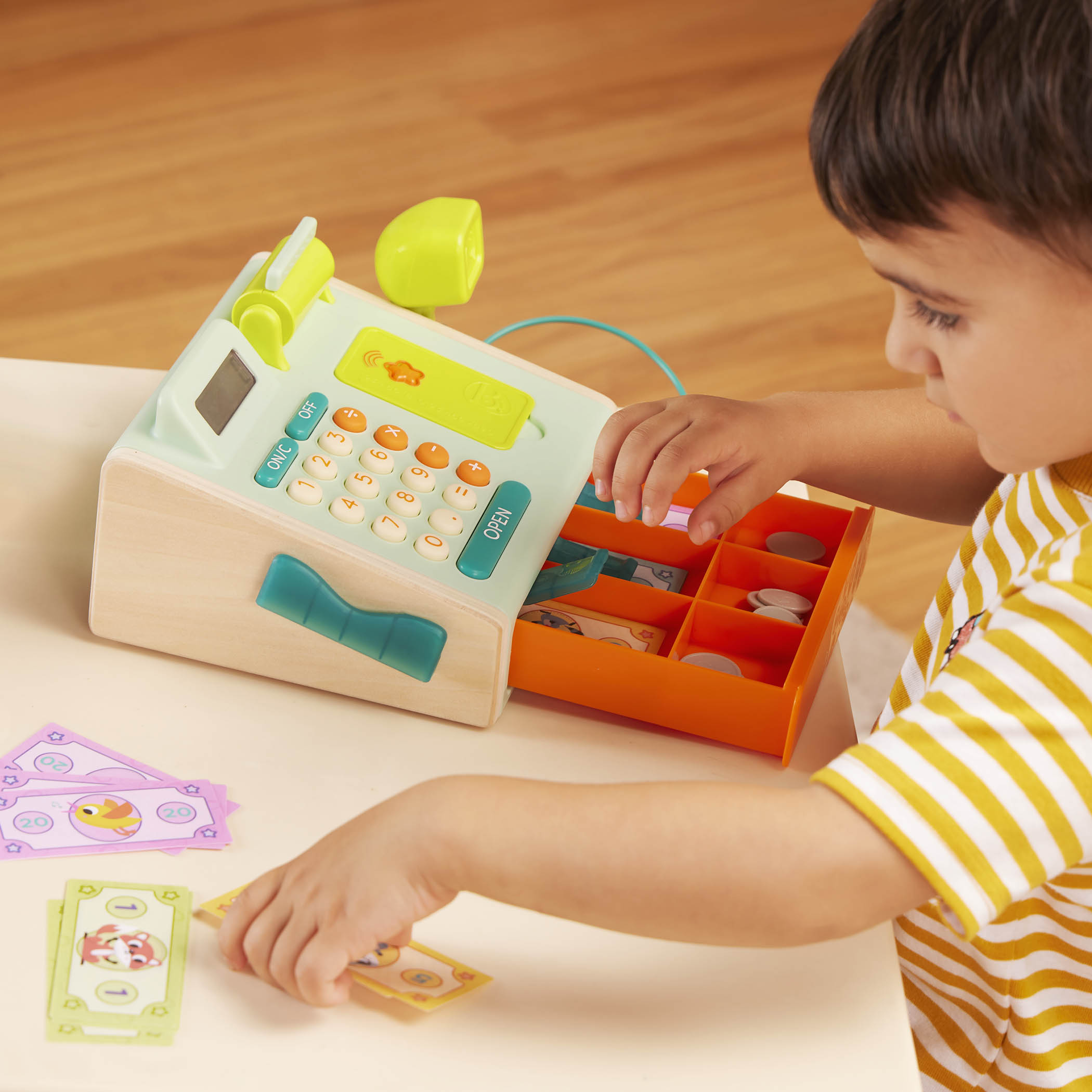 Btoys, kasa fiskalna ze skanerem i czytnikiem kart płatniczych Btoys, kasa fiskalna ze skanerem i czytnikiem kart płatniczych