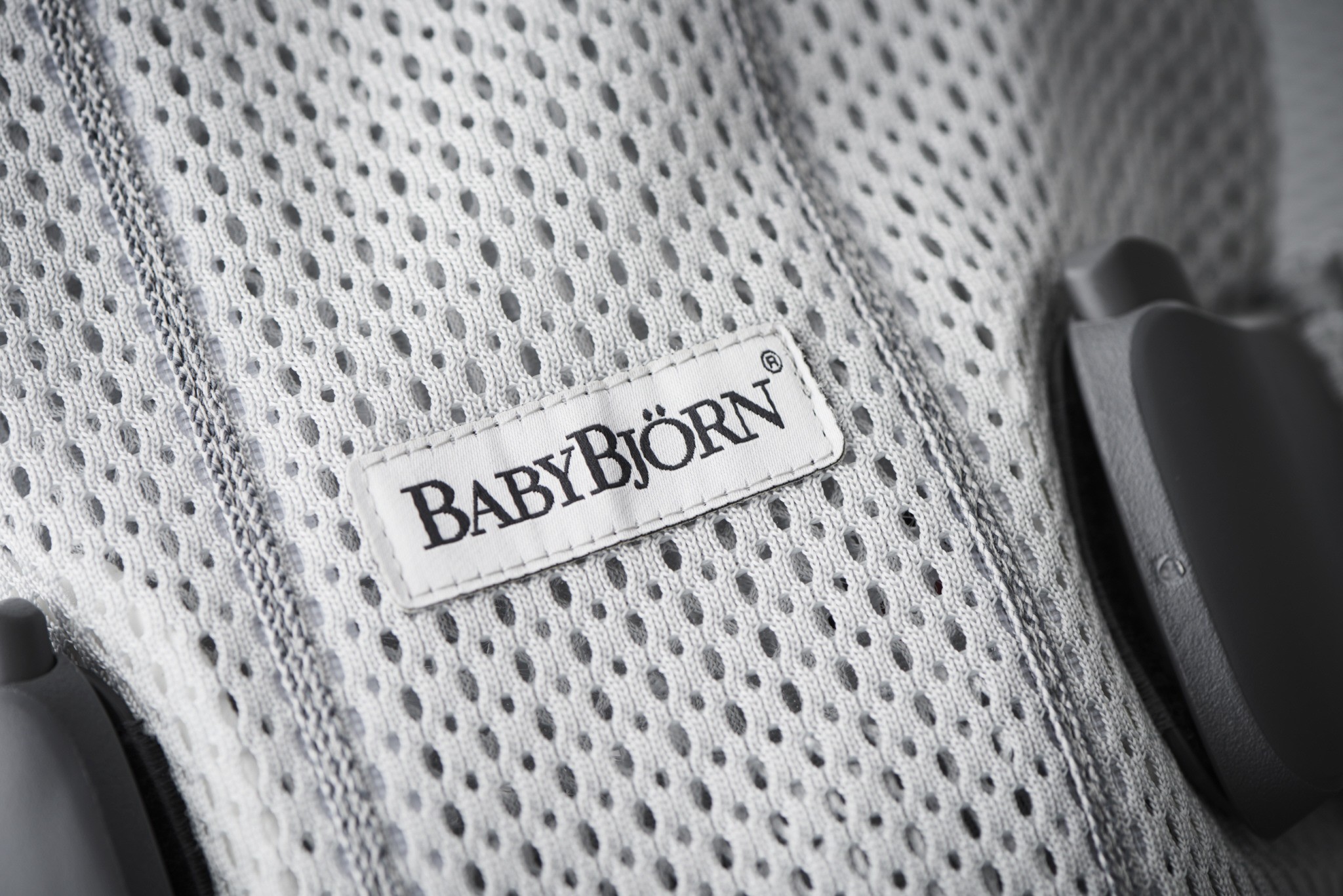 BabyBjorn, ONE AIR - nosidełko, Srebrny BabyBjorn, ONE AIR - nosidełko, Srebrny