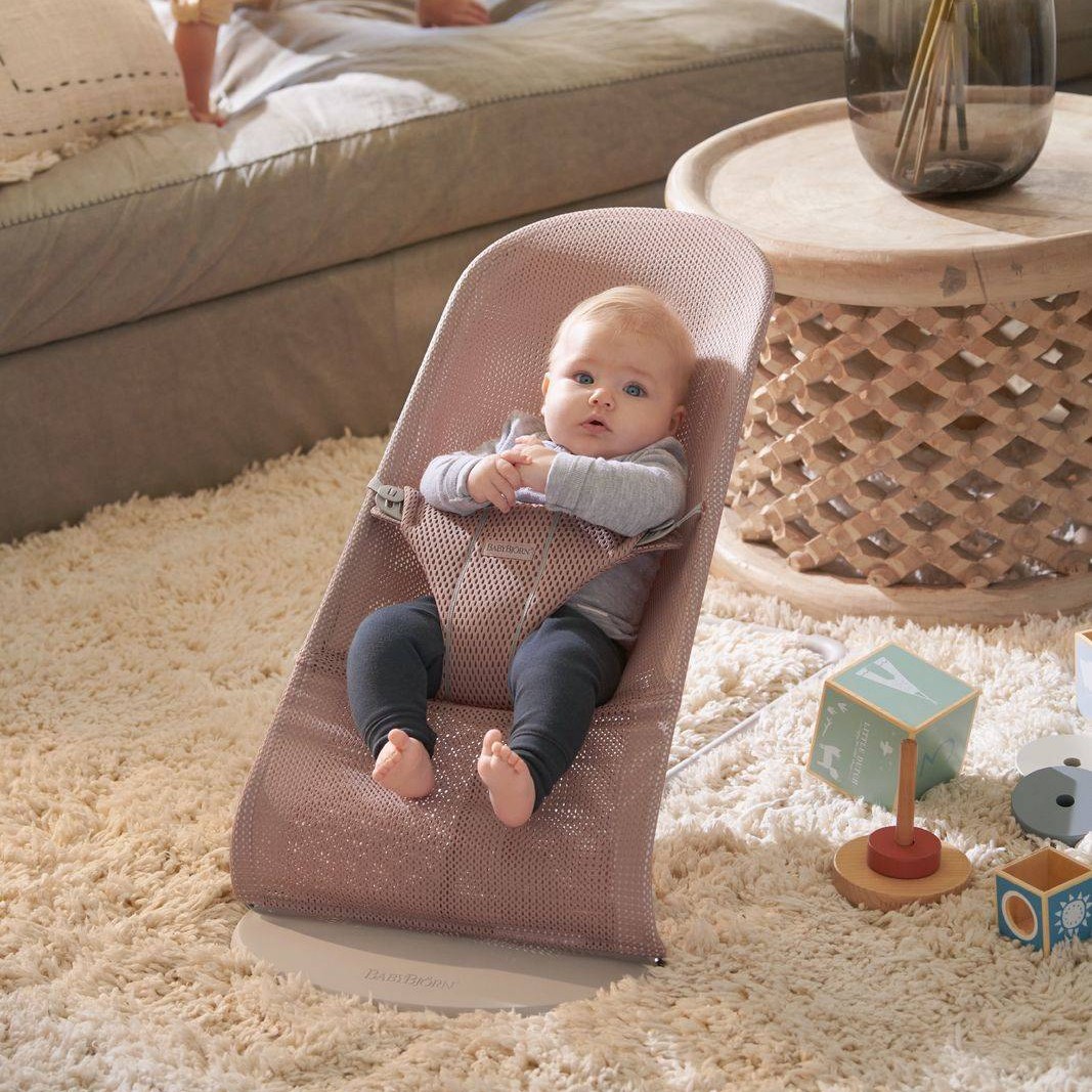 BabyBjorn, leżaczek bliss mesh Ciemny róż BabyBjorn, leżaczek bliss mesh Ciemny róż