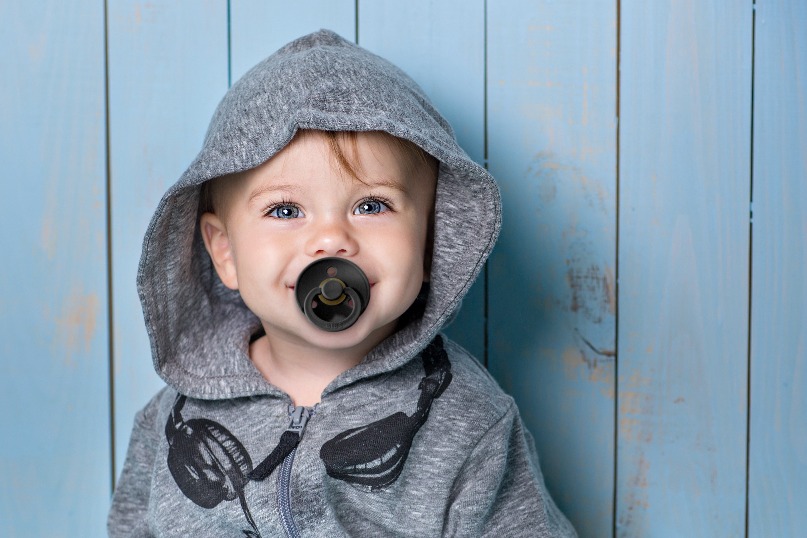 BIBS, BABY BLUE M Dynamiczny Smoczek Uspokajający Hevea