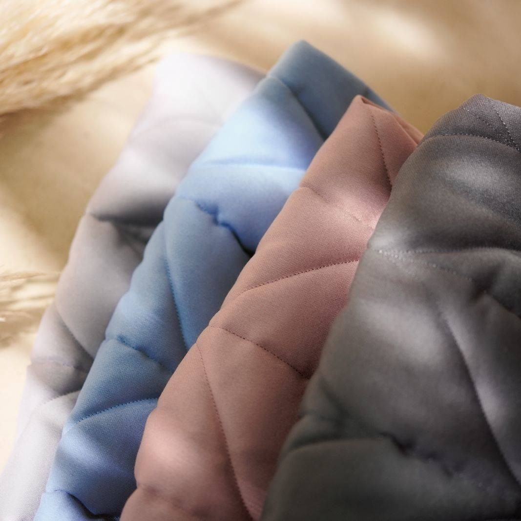 BabyBjorn, leżaczek BLISS COTTON, Petal Quilt - Jasny Szary BabyBjorn, leżaczek BLISS COTTON, Petal Quilt - Jasny Szary