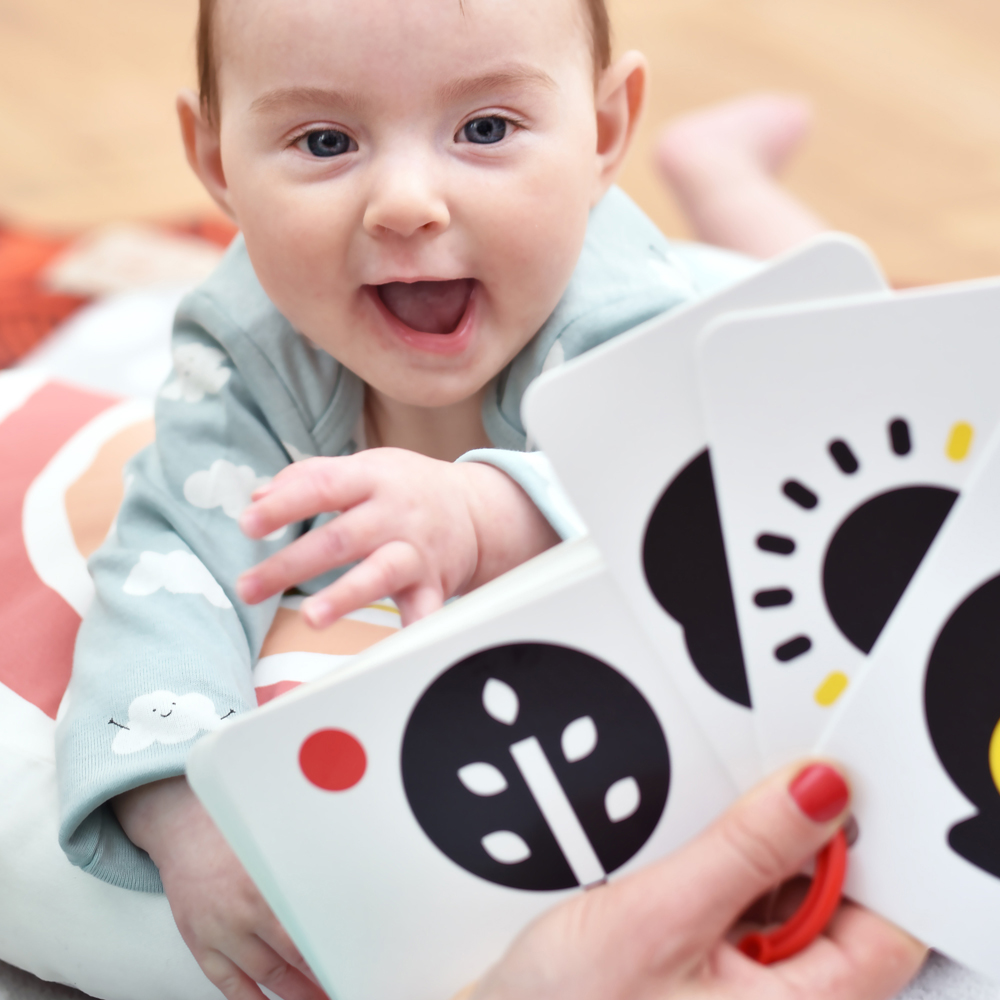 Czuczu, karty kontrastowe na kółeczku dla dzieci 0 miesięcy + Czuczu, karty kontrastowe na kółeczku dla dzieci 0 miesięcy +