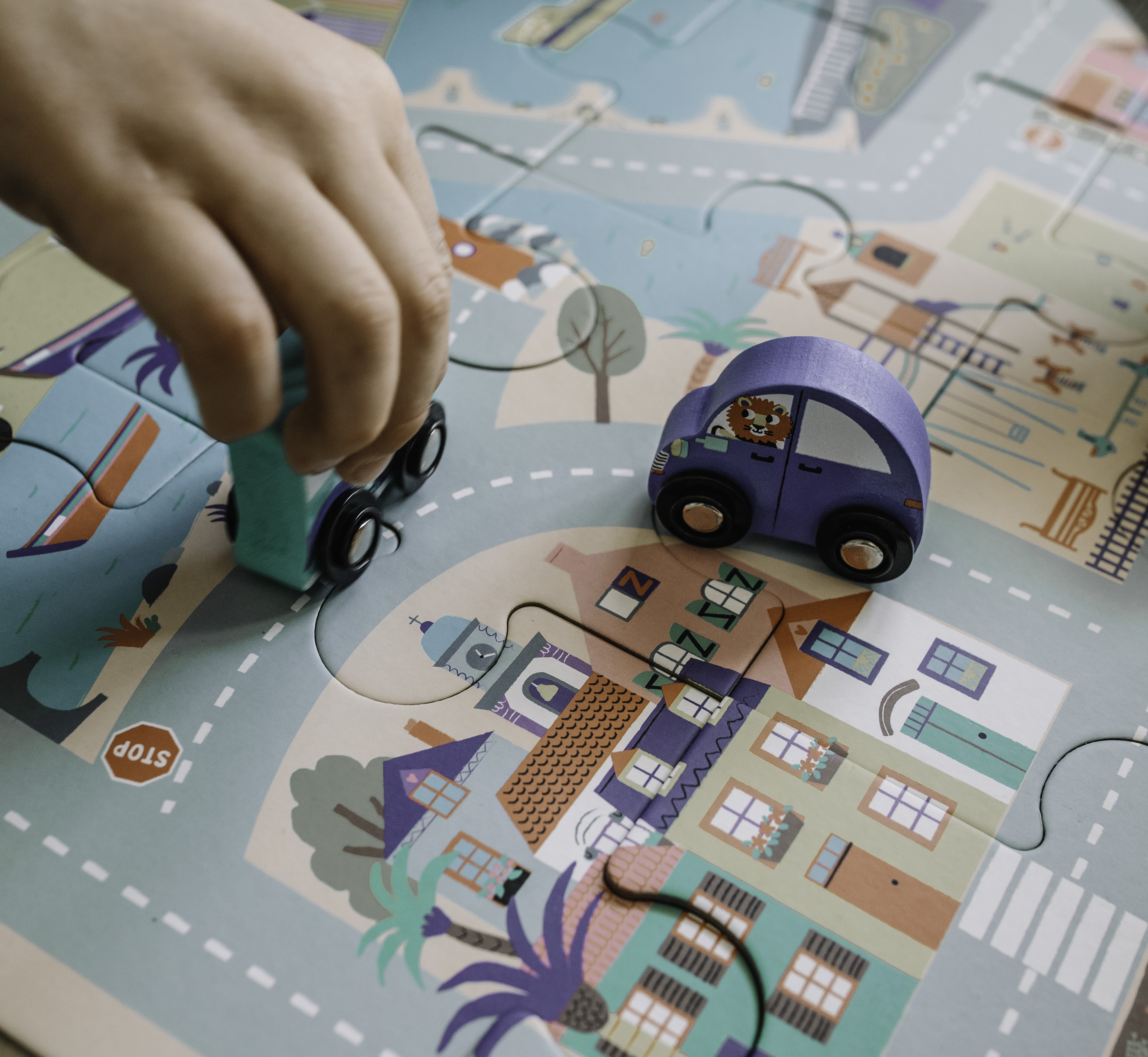 Auzou, Puzzle duże miasto z drewnianymi autkami 3+ Auzou, Puzzle duże miasto z drewnianymi autkami 3+
