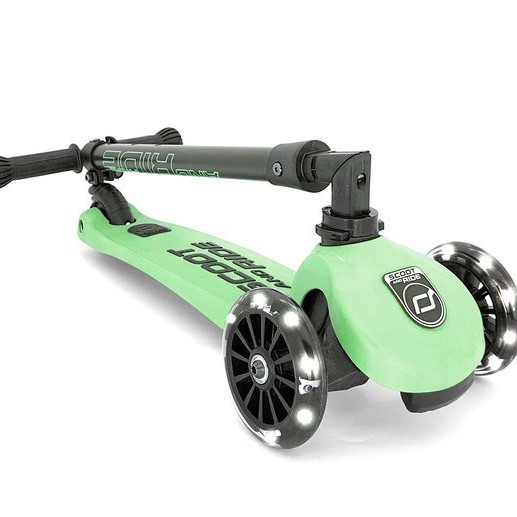 SCOOTANDRIDE Highwaykick 3 LED Hulajnoga składana ze świecącymi kółkami 3+ Kiwi SCOOTANDRIDE Highwaykick 3 LED Hulajnoga składana ze świecącymi kółkami 3+ Kiwi