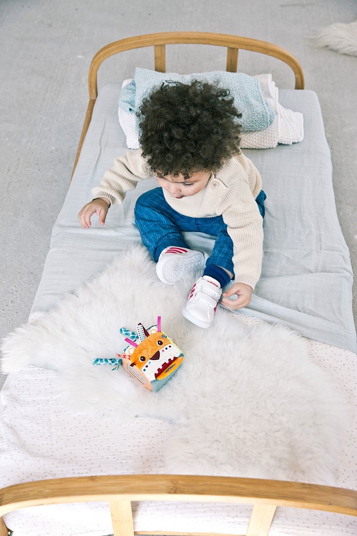 Lilliputiens, Kostka aktywizująca wielofunkcyjna Lew Jack 3 m+