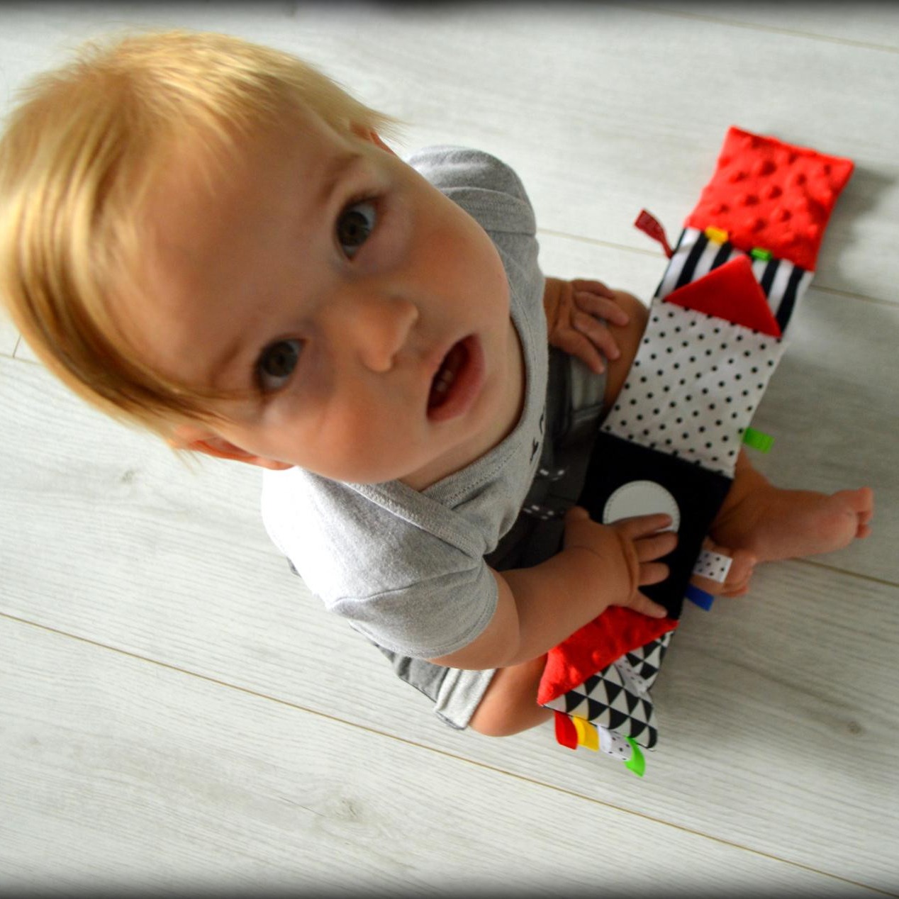 Mom's Care, Książeczki Mała Czerwona