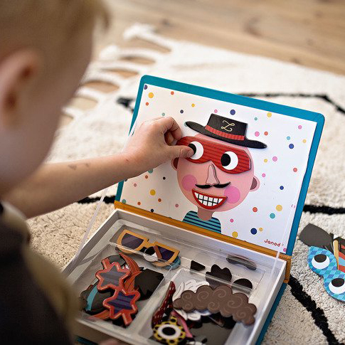 Janod, Magnetyczna układanka Śmieszne buzie Chłopiec Magnetibook Janod, Magnetyczna układanka Śmieszne buzie Chłopiec Magnetibook