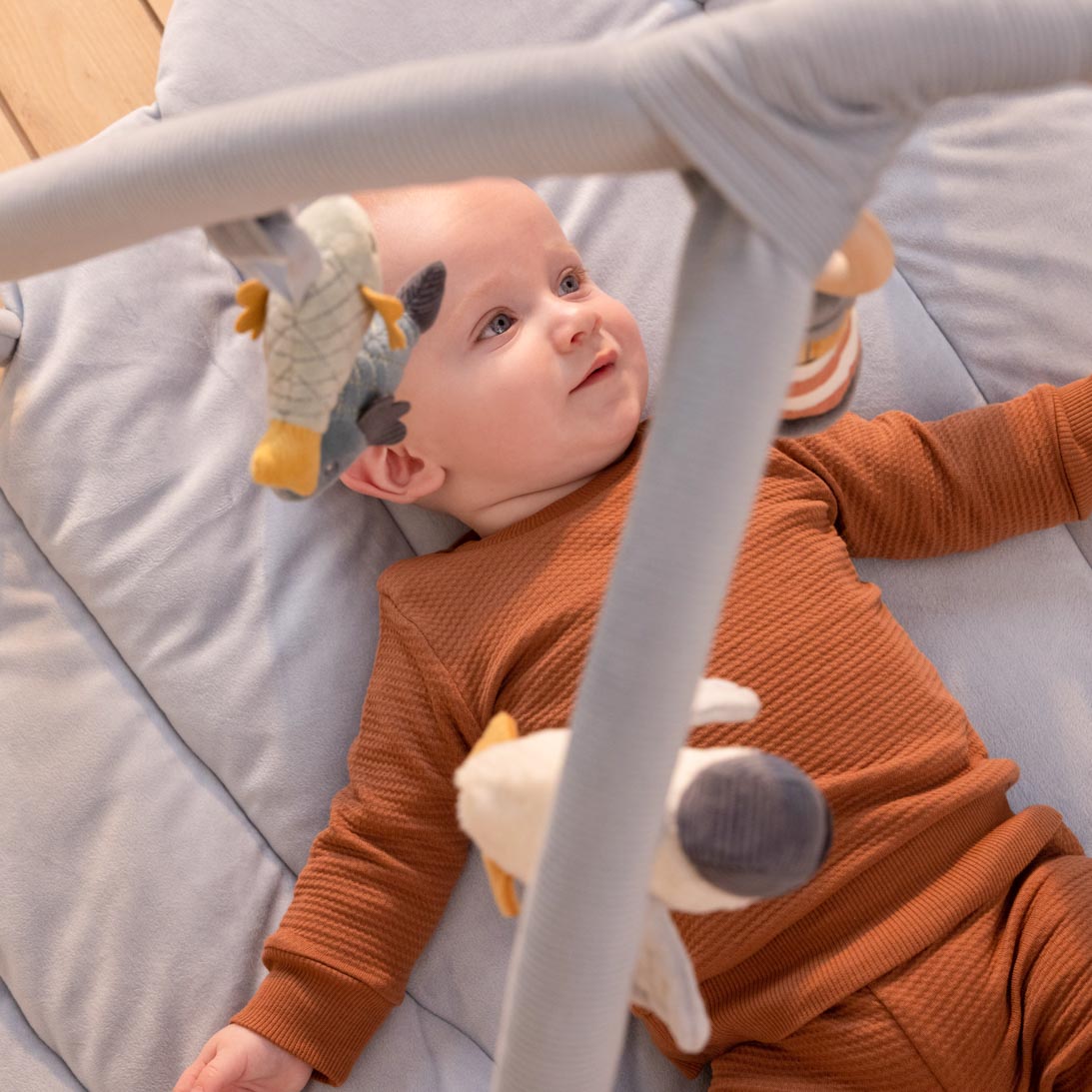 Mata edukacyjna dla chłopca z pałąkiem Sailors Bay