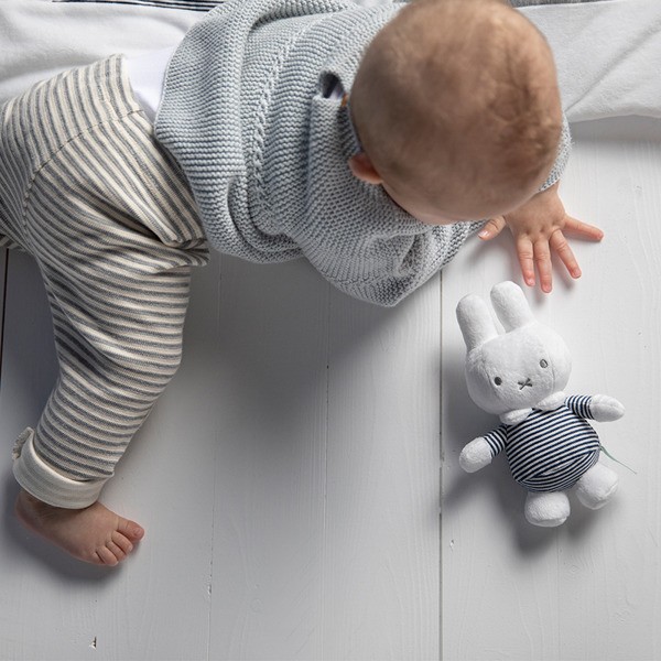 Tiamo, Miffy ABC Przytulanka-grzechotka króliczek Tiamo, Miffy ABC Przytulanka-grzechotka króliczek