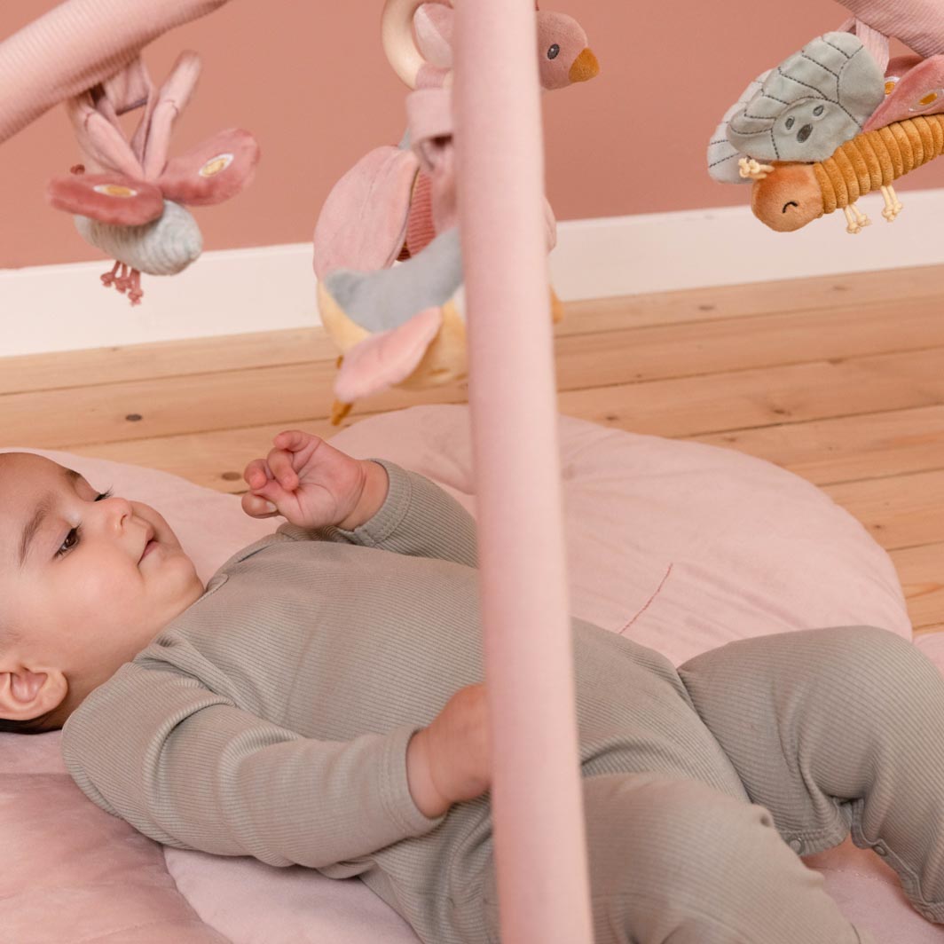 Little Dutch, Mata edukacyjna z pałąkiem Flowers & Butterflies Little Dutch, Mata edukacyjna z pałąkiem Flowers & Butterflies