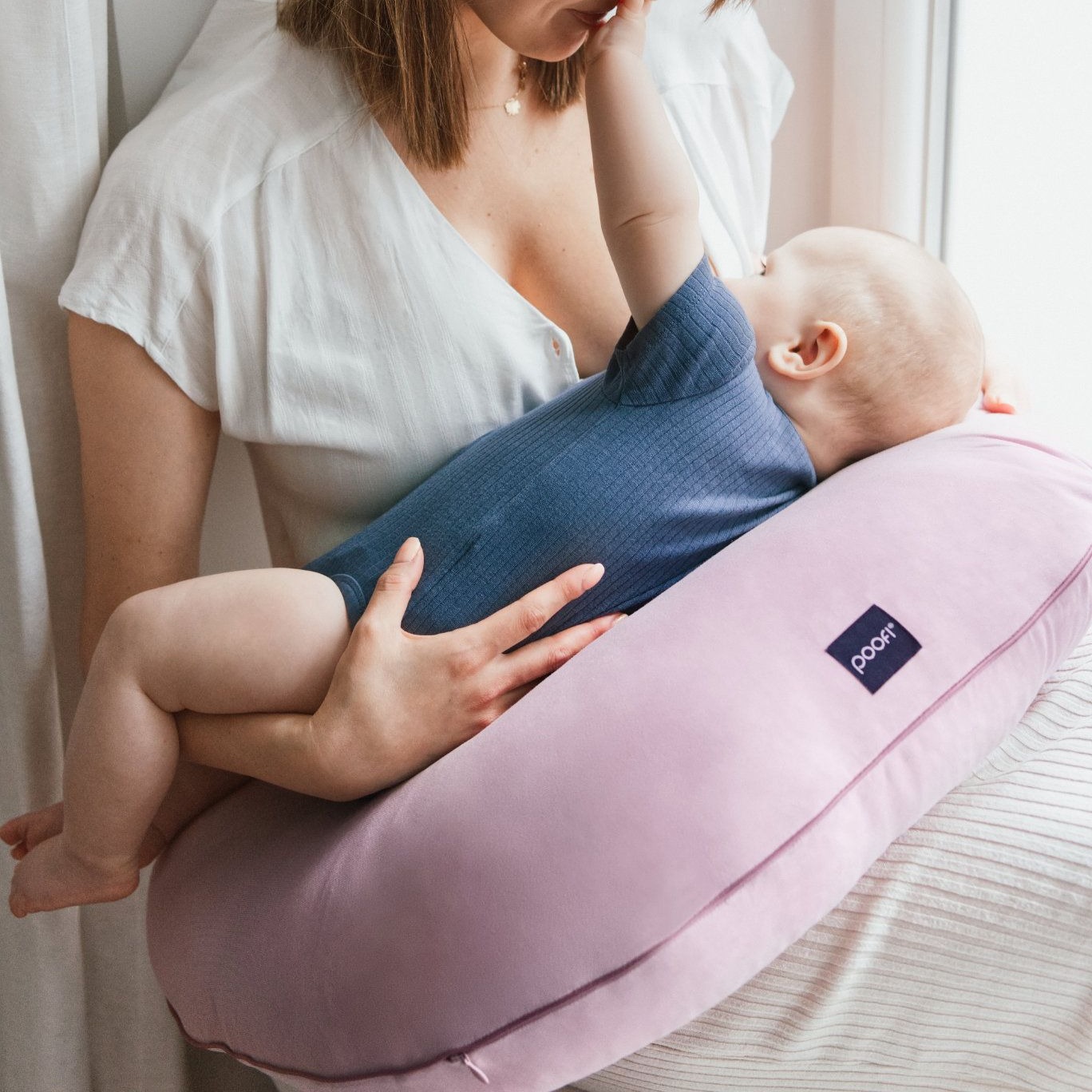 Poofi, Poduszka do karmienia Organic - piwonia Poofi, Poduszka do karmienia Organic - piwonia