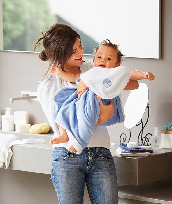 Ręcznik do kąpieli dla dziecka  - BABYHUG błękitny Ręcznik do kąpieli dla dziecka  - BABYHUG błękitny