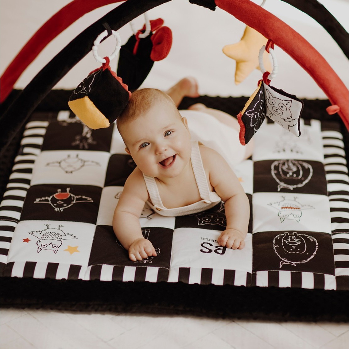 Babysteps, Mata Kontrastowa z pałąkami Babysteps, Mata Kontrastowa z pałąkami