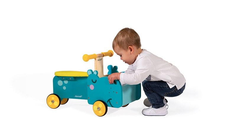 Janod, Drewniany jeździk ze skrzynią Hipopotam