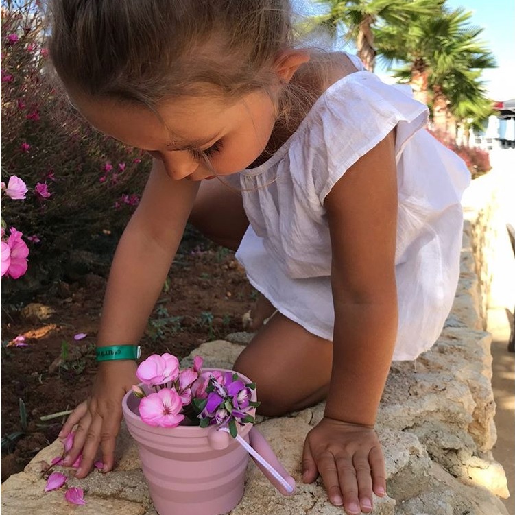 Scrunch, Silikonowe Wiaderko z łopatką - Ciemny Szary