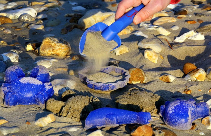 Scrunch, Silikonowe Foremki do piasku, zestaw 4 szt , Ciemny szary