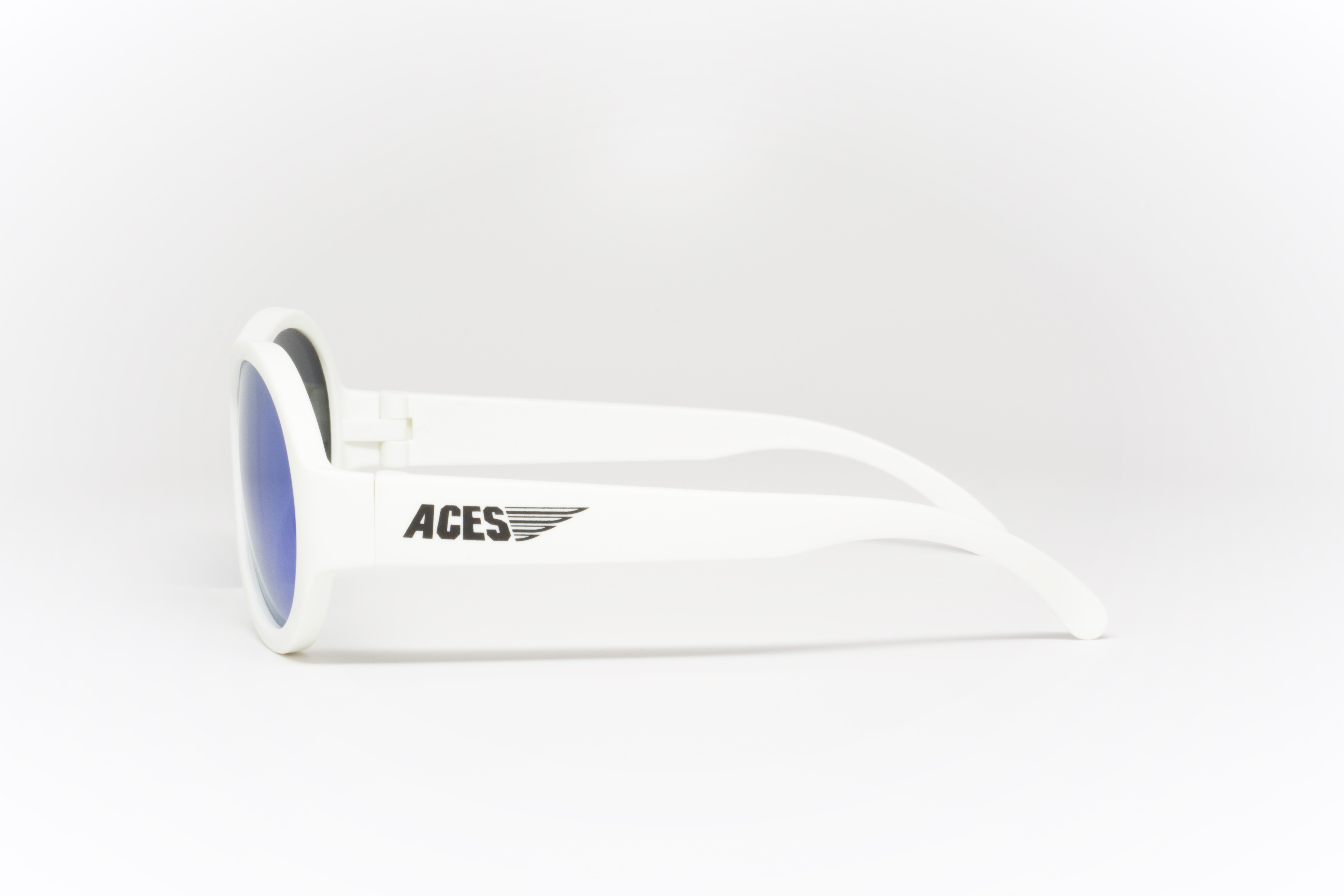 Babiators, Okulary przeciwsłoneczne Aces 7-14 Wicked White / Blue Lens Babiators, Okulary przeciwsłoneczne Aces 7-14 Wicked White / Blue Lens