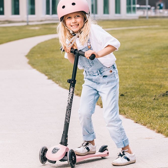 Scootandride, Highwaykick 3 LED Hulajnoga składana ze świecącymi kółkami 3+ Rose Scootandride, Highwaykick 3 LED Hulajnoga składana ze świecącymi kółkami 3+ Rose