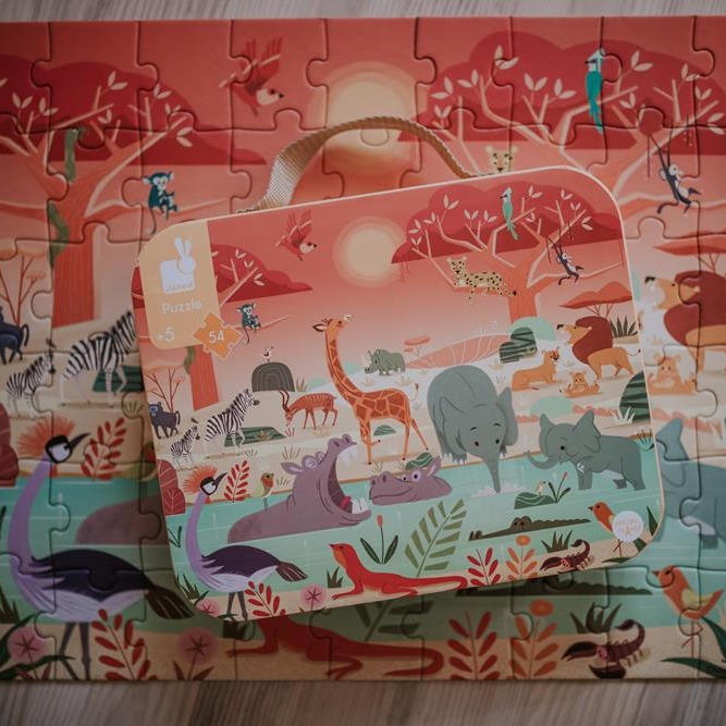 Janod, Puzzle w walizce Rezerwat zwierząt 54 elementy 5+ Janod, Puzzle w walizce Rezerwat zwierząt 54 elementy 5+