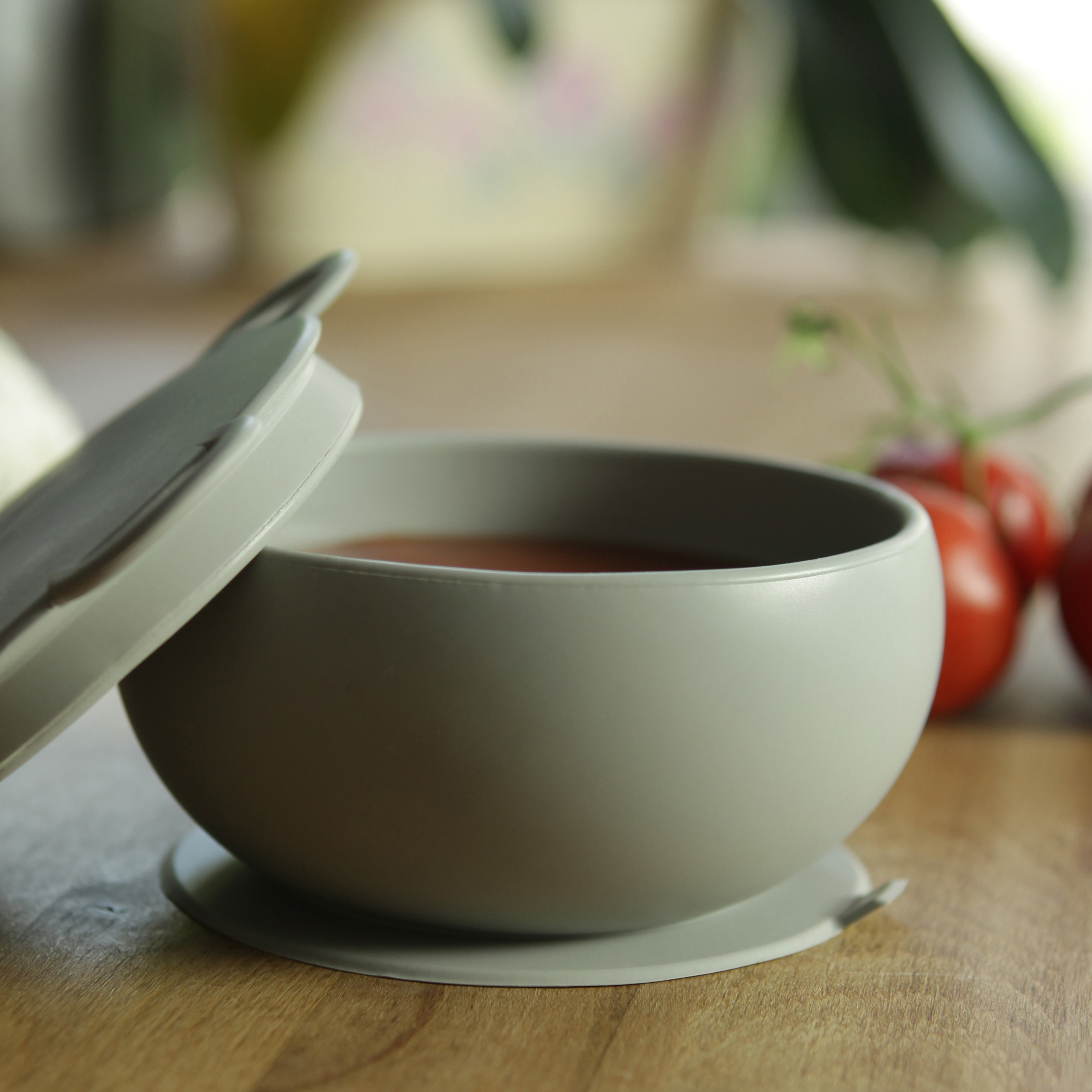 Minikoioi, Miseczka silikonowa z pokrywką szara 330ml